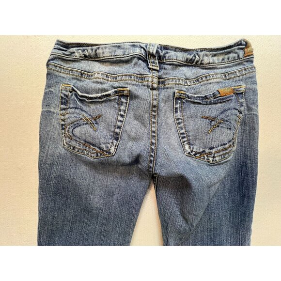 Silver Jeans Women's Santorini Capri Jeans Stretch Denim Size 30 Blue Faded Wash - Picture 8 of 10